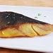 Oisix ほっけ西京漬け: 焼き上がりはふっくら艶やかで、白味噌の上品な香りがひろがります。あっさりとした味わいです。■白味噌の上品な香りがひろがりますロシア産のほっけを京都伝統の白味噌を使用した調味料に漬け込みました。焼き上が...