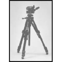 U-212 DELUXE TRIPOD WITH 3-WAY PAN/TILT QR HEAD