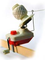 Yarn Ball Winder: Blue & White