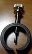 MINIATURE WHEEL PULLER AND GEAR PULLER WITH A FIXED JAW