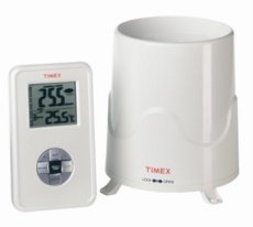 TIMEX DIGITAL WIRELESS THERMOMETER & RAIN GAUGE. GARDEN