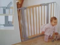 Babydan Premier Avantgarde Safety Gate Beechwood/Silver - Gate Only