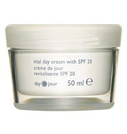 Avon liiv botanicals Vital Day Cream with SPF 20