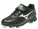 Mizuno Finch 9-Spike Low FB46LBK