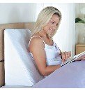 BED WEDGE WITH WASHABLE,QUILTED POLY COTTON COVER