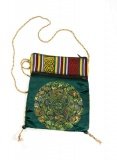 Brokattasche gr�n  mit aufgesticktem Mandala - Bezaubernde Umh�ngetasche, Handtasche mit  2 Rei�verschl�ssen - ideal f�r das Aufbewahren von Pa� und Geld auf der Reise - wundersch�n ca 19,5 x 15,5 cm