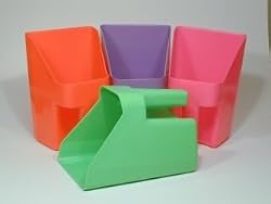 Plastic Feed Scoop [Misc.]
