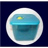Tupperware Vent N Serve Med Deep. 6 Cup Capacity by Tupperware