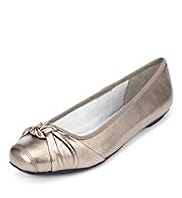 Leather Slip-On Snub Knot Pumps