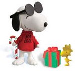 21XDDqWGvTL. SL160  Peanuts Charlie Brown Christmas Jolly Joe Cool Snoopy Deluxe Figure