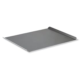 Calphalon Classic Bakeware 14-by-15-Inch Rectangular Nonstick Medium Cookie Sheet by Calphalon