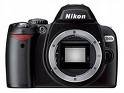 Nikon D40 6.1MP the smallest Digital SLR Camera (Body)