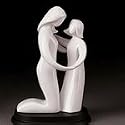 circle of love, "my love is Forever" wundersch&ouml;ne porzellanfigur auf podest