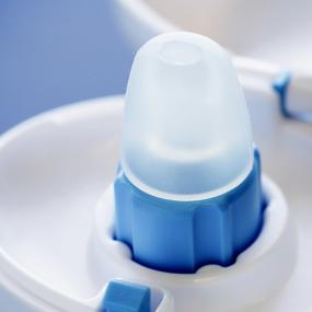 Exclusive, ergonomic mouthpiece design contours against lips to provide comfort while drinking.