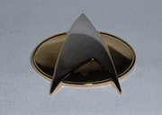  Star Trek The Next Generation 1/2 Sz Communicator PIN