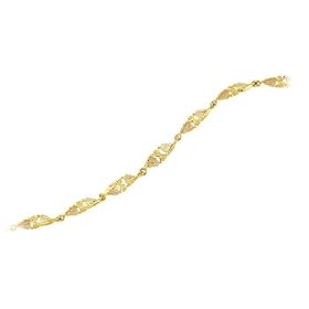 Mt. Rushmore Black Hills Gold� 10K Leaf / Vine Bracelet