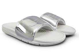 Nike Benassi Solarsoft Slide Sp Silver Liquid | Desertcart  display picture 3