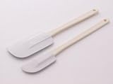 2 Flexible Spatulas
