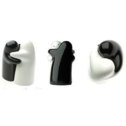 "LOVE AND HUGS" SALT & PEPPER SHAKER SET *GREAT GIFT IDEA FOR FRIENDS, LOVED ONES, WEDDING, ETC"