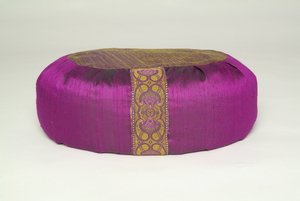 Dali Mama 100 percent Raw Silk Meditation Cushion - Aubergine/Olive