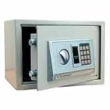 Review Vow Europe  / Q Connect Electronic Safe 10 Litre H200xW310xD200mm KF04390