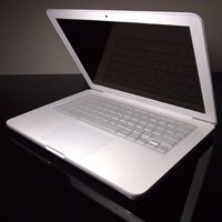 TopCase CLEAR Keyboard Silicone Cover Skin for Macbook 13″ Unibody (A1342/WHITE) with TOPCASE® Mouse Pad