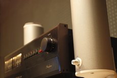 Cover image : BauXar ボザール Jupity301 ジュピティ301 アンプ内蔵タワー型タイムドメイン・スピーカー