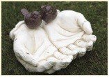 Resin Hands Beautiful Decorative Bird Feeder