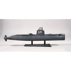1/300 USS Nautilus SSN 571 Submarine Model by Lindberg