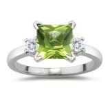 0.10 Ct Diamond and 0.42 Cts Peridot Ring in 18K White Gold