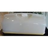 Tupperware Rectangular Cake Taker W/yellow Base