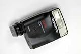 Photo : Olympus FL-20 Electronic Flash for SP series, C5000, C750, C770, C5060, C7070, C8080, E1, E300 & E500 Digital Cameras