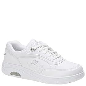 New Balance Women's WW811 Lace-up Walking Shoe