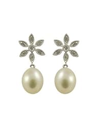 14K white gold 9-9.5 freshwater cultured pearl and diamond (.07ctw) earrings.