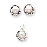 14k 6mm Pearl Set of Pendant and Earrings SE1706