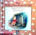 Safe at Home with Pooh (Disney's My Very First Winnie the Pooh)