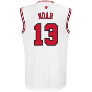 NBA Chicago Bulls Joakim Noah Youth 8-20 Replica Home Jersey, Large, White