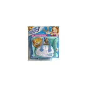 Go Go Pets ****Pet Carrier and Blanket TEAL ****WITH ORIGINAL NAME "Go Go PETS" Embroidered on it**** (before name change to "Zhu Zhu PETS" THIS IS A RARE COLLECTIBLE Go Go PETS ITEM. No Longer in Production as Go Go PETS.