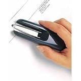 Rubbermaid Plastic Casing Staple Remover - Blade Style - Plastic Handle, Steel Jaws