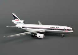 AVIATION200 Delta DC-10-10 1/200 Widget REG#N908WA