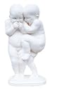 zwei kuschelnde Baby&acute;s als Figur f&uuml;r Innen