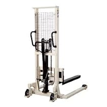 JET Hydraulic Straddle Stacker