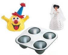 Good Wilton Cake Pan: Mini Wonder Mold for Easter Eggs, Dolls, Clowns, Aliens, Monsters & More! ~ Size: 4 Cavity