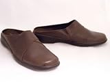 Women's Croft & Barrow Linnea Leather Clogs