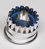 Kaiser Bakeware Linzer Fluted Heart Cookie Cutter