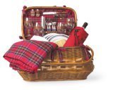 Picnic Time Highlander 21 Rattan & Bamboo Picnic Basket w/Deluxe Service for 4