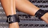 Elegant Moments Leather wrist restraints L9159