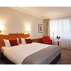 ANIMOD Hotelgutschein 3 Tage im 4* Holiday Inn Hotel am Stadtwald in K�ln