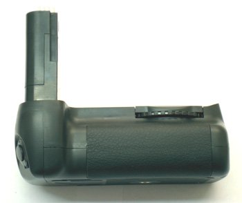 Childrens Toyshop  Electronics : Allcam MB-D80 Battery Grip for Nikon D80 with Builtin Rechargeable Lithium Battery/Charger & Shutter