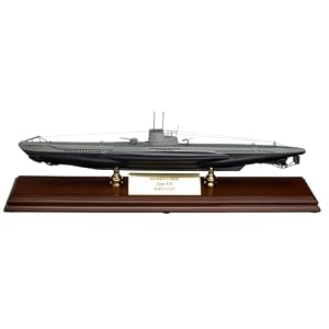 1/125 German U-Boat by Toys and Models